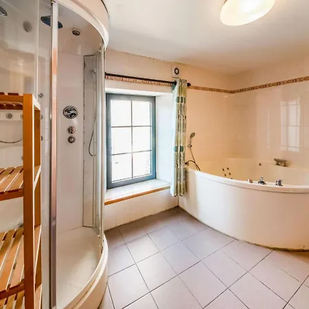 Stone With Sauna Jacuzzi A 5 Min Drive From The Cave Of Lorette In Rochefort * Han-sur-Lesse