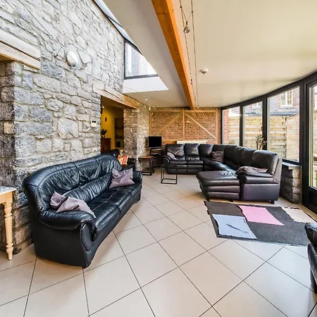 Modern Cottage in Rochefort with Private Garden Ferienhaus *